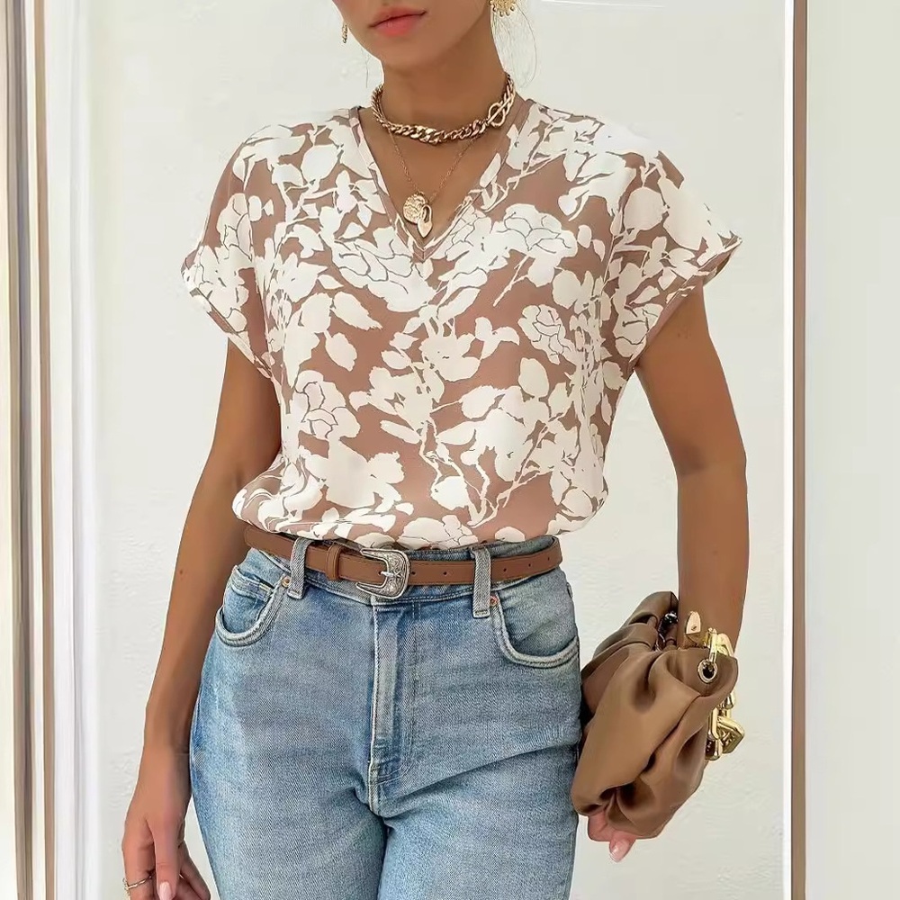 Chic Floral V-Neck Blouse - White and Tan